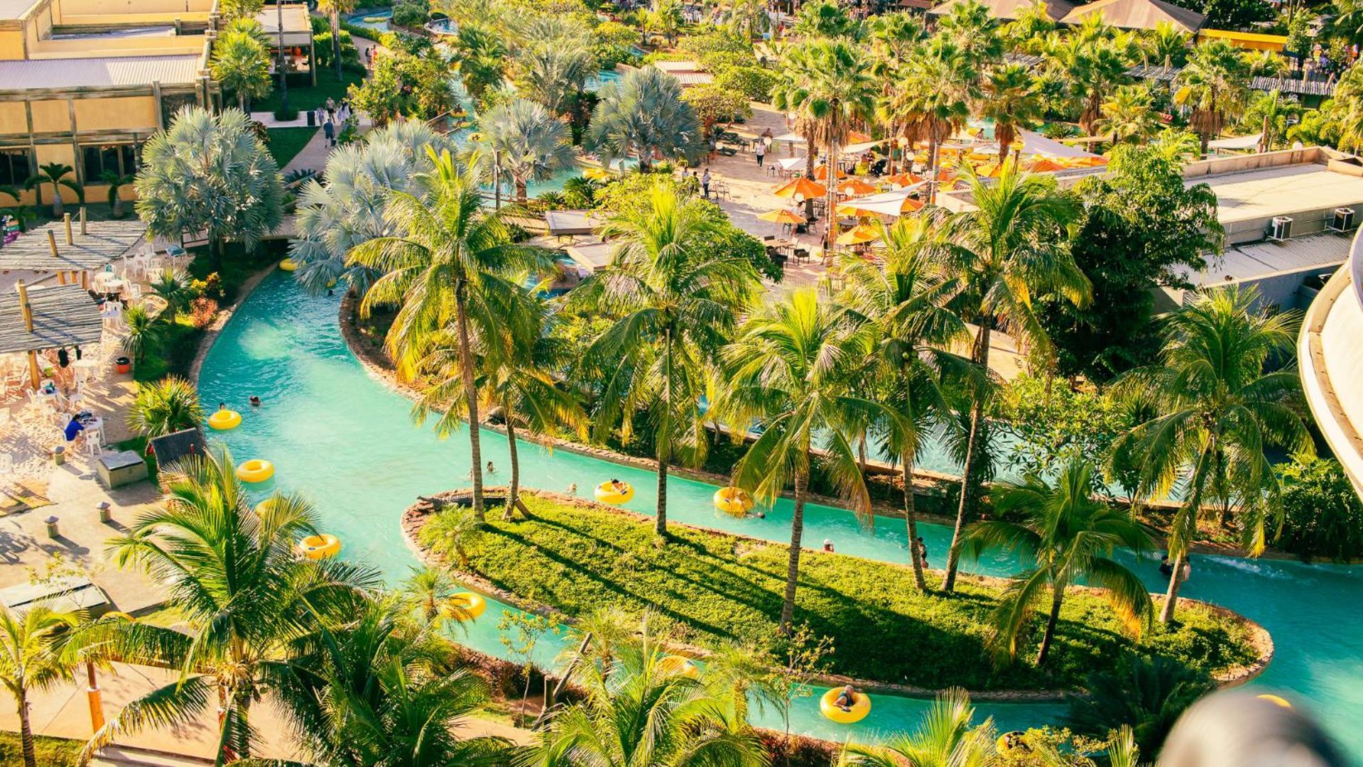 Hot Beach Resort Olímpia Exterior foto The artificial river at the Atlantis Paradise Island